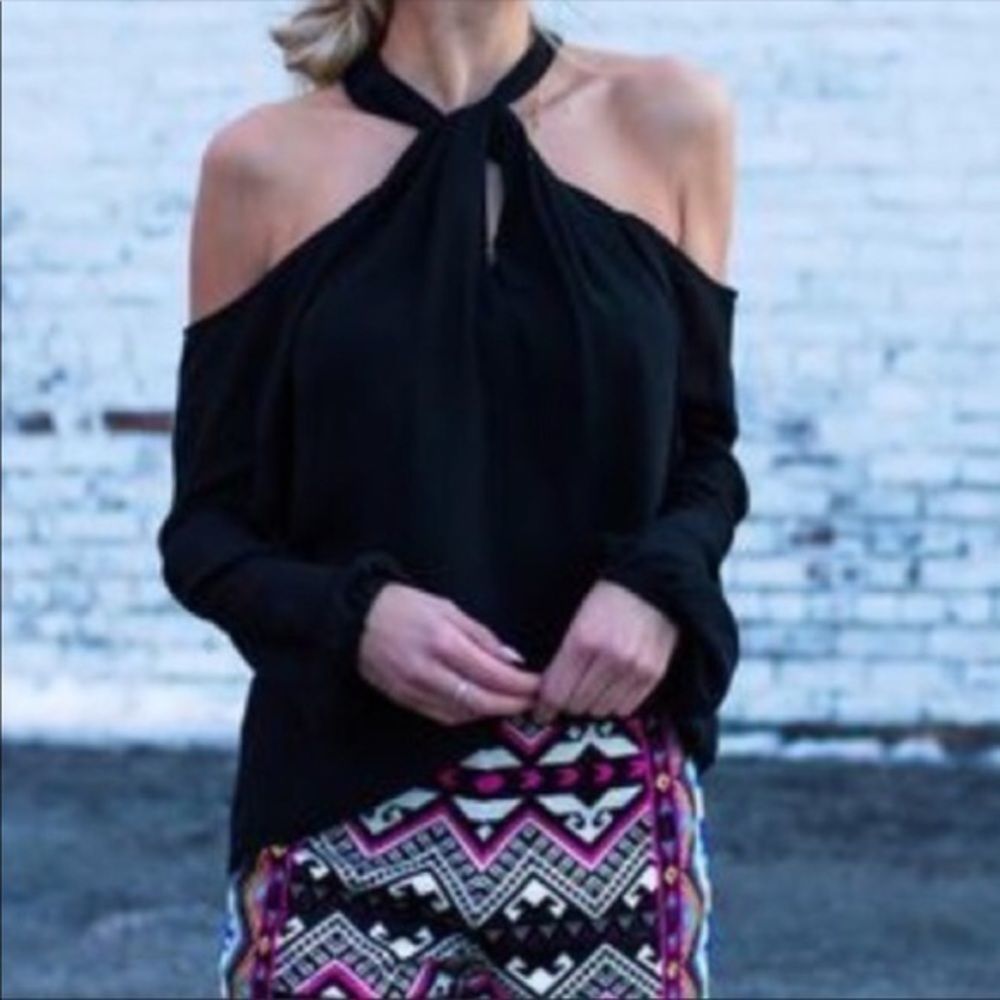 Cute cold should tie around neck top